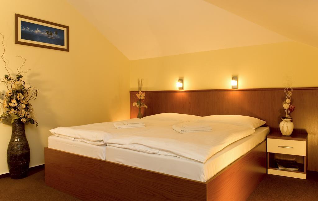Penzion Franko Zvolen Habitación foto